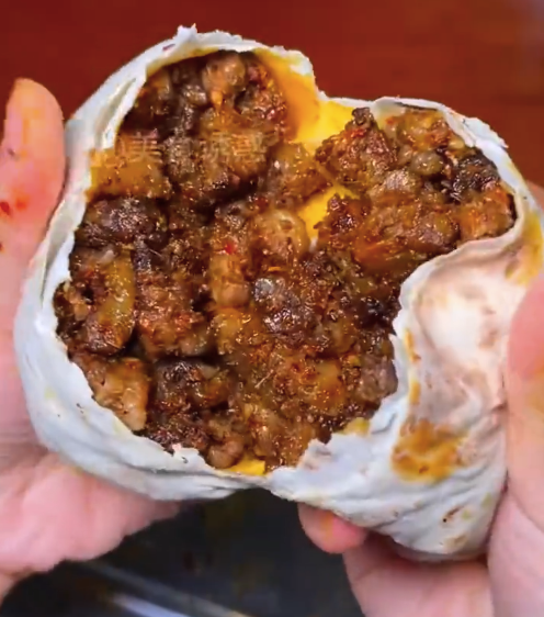 金股配资网 下班后太需要一顿夜宵犒劳自己了 这一刻胃满了心就安了